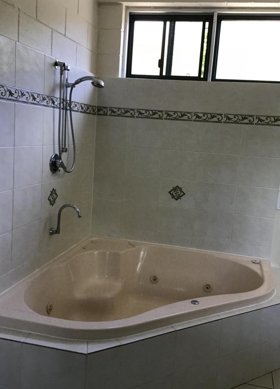غلادستون Harbour Lodge Motel المظهر الخارجي الصورة